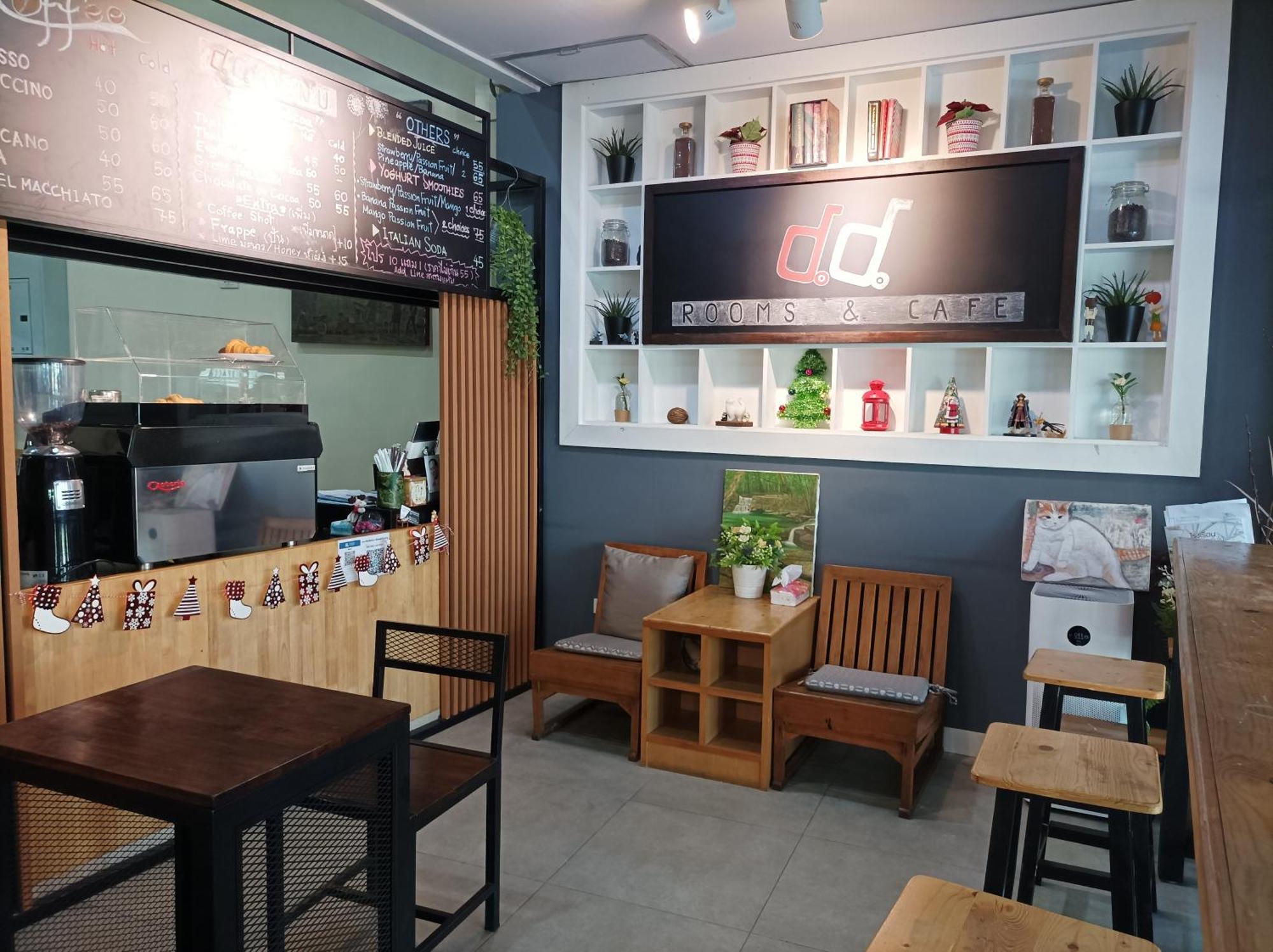 Double D Rooms & Cafe Бангкок Экстерьер фото
