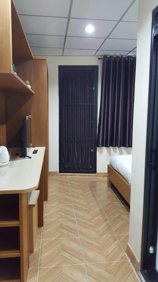 Double D Rooms & Cafe Бангкок Экстерьер фото